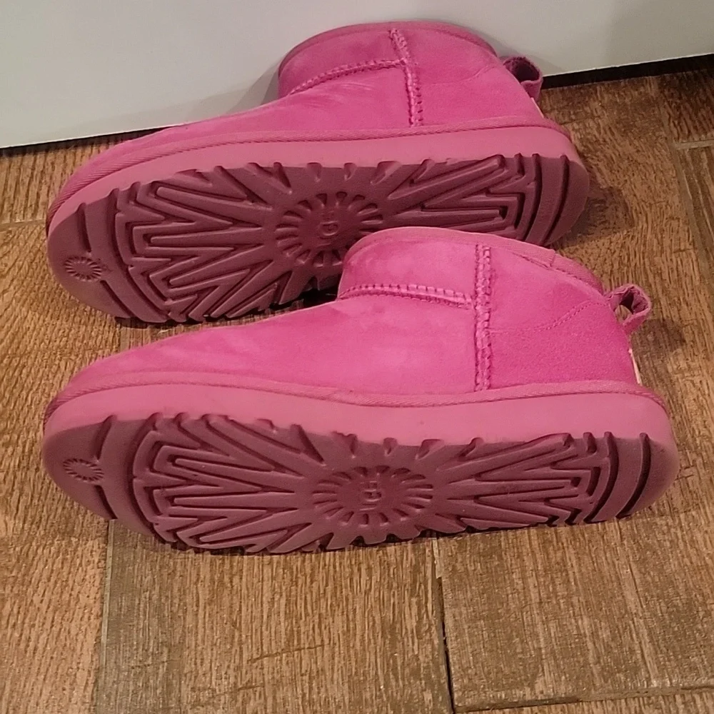 Ugg mini boots - Picture 6 of 6